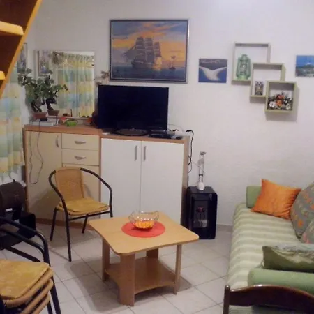 Tomy- Near Zlatni Rat Holiday home